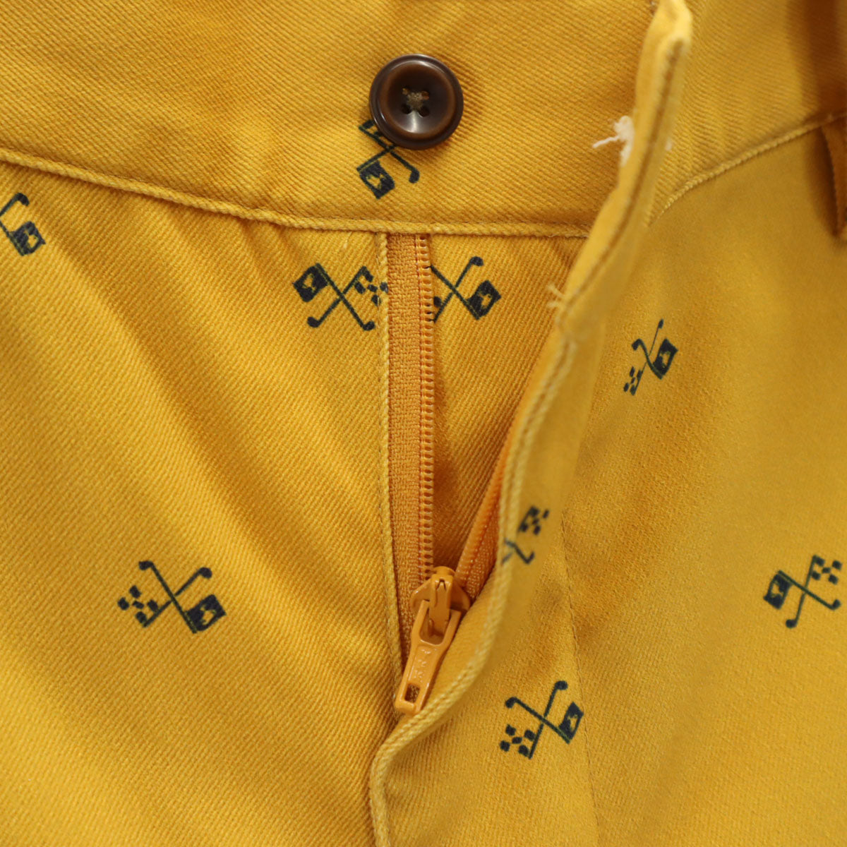 未使用 BEAMS GOLF ビームスゴルフ 総柄 シーズンクレスト パンツ 46 マスタード メンズ